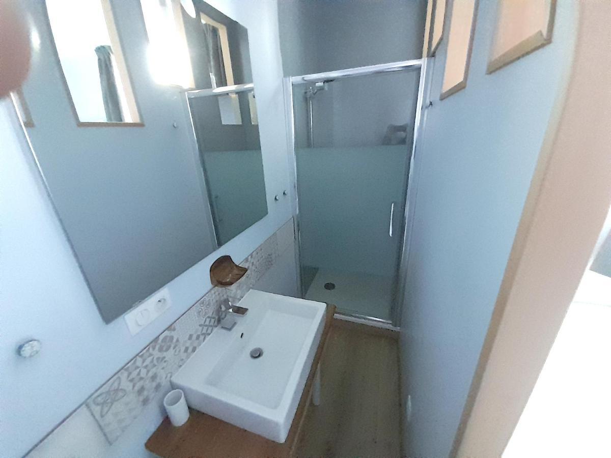 Appartement Ensoleille Et Calme A Saint Quay Portrieux 35 M² Parking エクステリア 写真