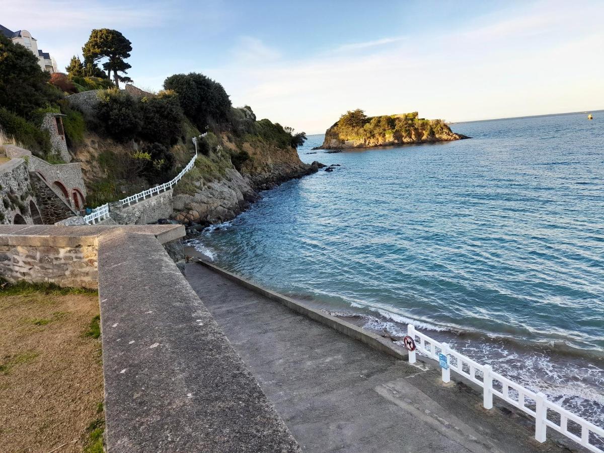 Appartement Ensoleille Et Calme A Saint Quay Portrieux 35 M² Parking エクステリア 写真