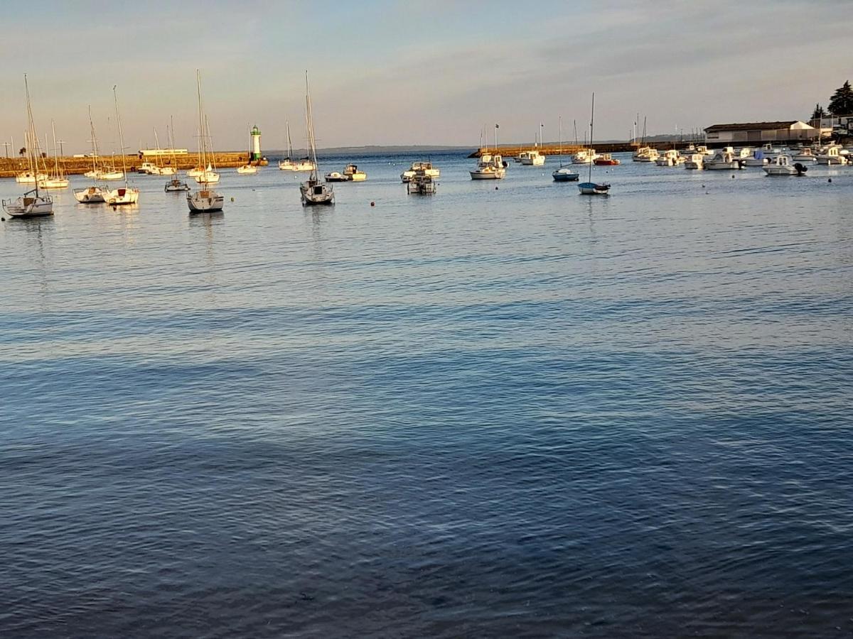 Appartement Ensoleille Et Calme A Saint Quay Portrieux 35 M² Parking エクステリア 写真